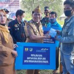 Bupati Donggala Serahkan Dana Perbaikan Rumah Tidak Layak Huni
