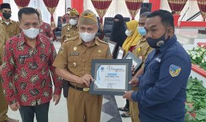 Lima Penggiat Anti Narkoba Terima Penghargaan BNNK Donggala
