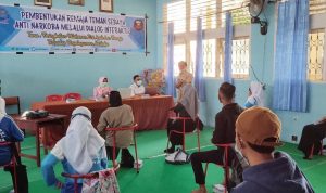 Remaja Pertanyakan Strategi Perang Melawan Narkoba Remaja Pertanyakan Strategi Perang Melawan Narkoba