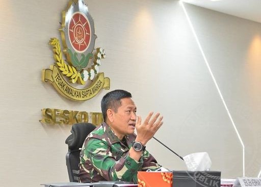 Sekjen Kemhan Berikan Materi Two Sided Wargaming Siswa Sesko TNI