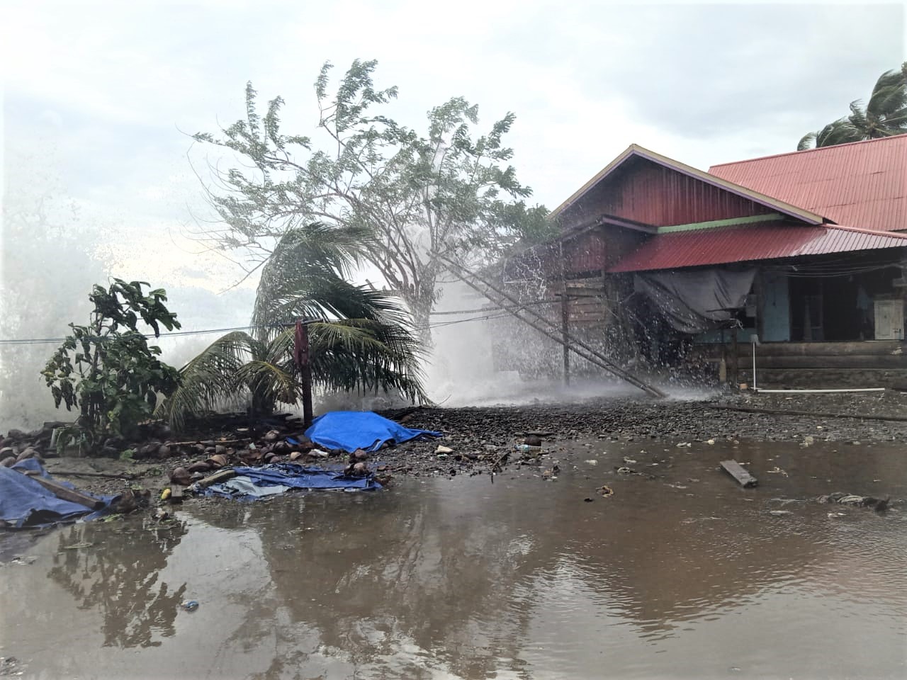 Angin Kencang dan Banjir Rob Terjang Lima Kecamatan di Donggala