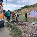 Ketua Satgas Pancasila Kelurahan Tondo Pasang Baliho Larangan Buang Sampah