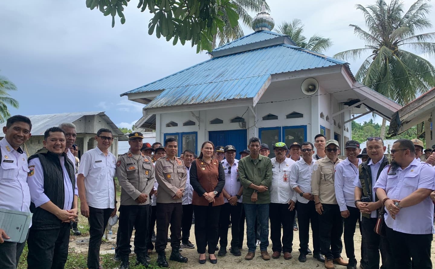 Bupati Vera Harap Masjid Al-Ikhlas Jadi Pusat Spiritualitas dan Kebersamaan