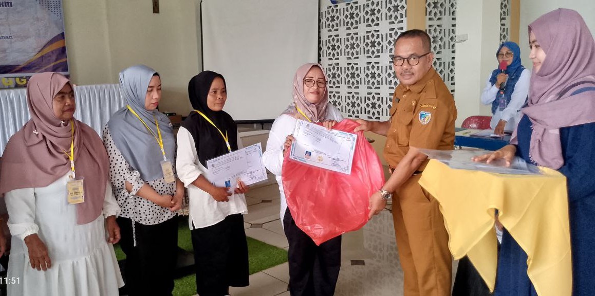 Pendidikan dan Pelatihan Kewirausahaan UMKM Meningkatkan Kompetensi dan Daya Saing
