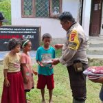 Bripka Annas Beri Bantuan dan Edukasi Kamtibmas kepada Murid
