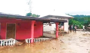 Banjir Bandang Terjang Desa Wombo Kalonggo, Puluhan Rumah Terdampak dan Satu Warga Dilaporkan Hilang