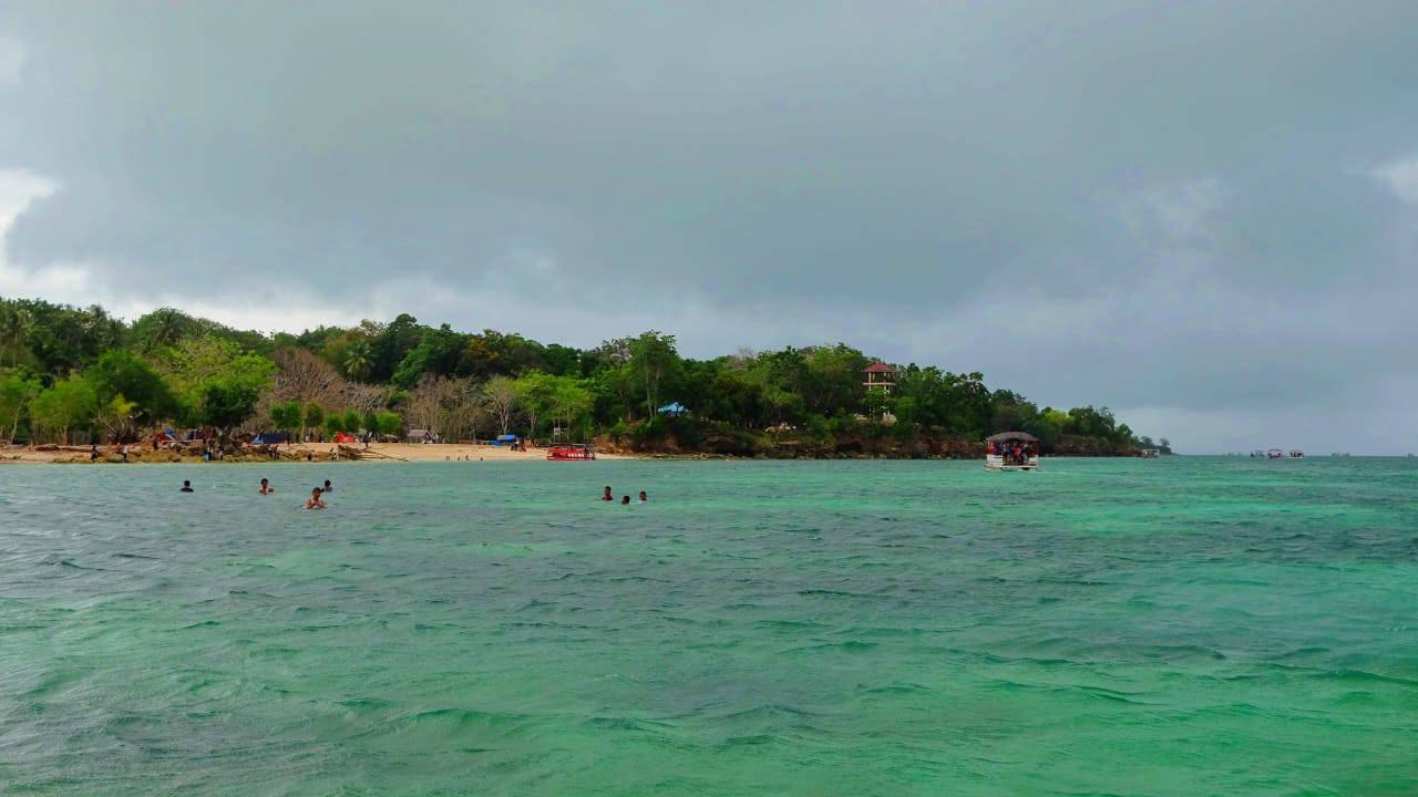 Eksotisme Alam dan Budaya Toale Tarik Wisatawan Mancanegara