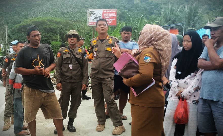 Pedagang Pasar Loli Raya Tolak Penertiban Disperindag Donggala