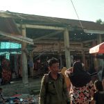 Pasar Lembasada Nyaris Roboh, Pedagang Meluber Hingga ke Jalan Trans