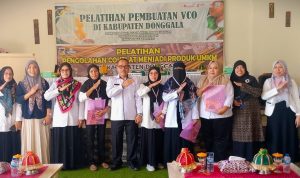 Pelaku UMKM Donggala Dilatih Kelola Coklat dan Pembuatan VCO