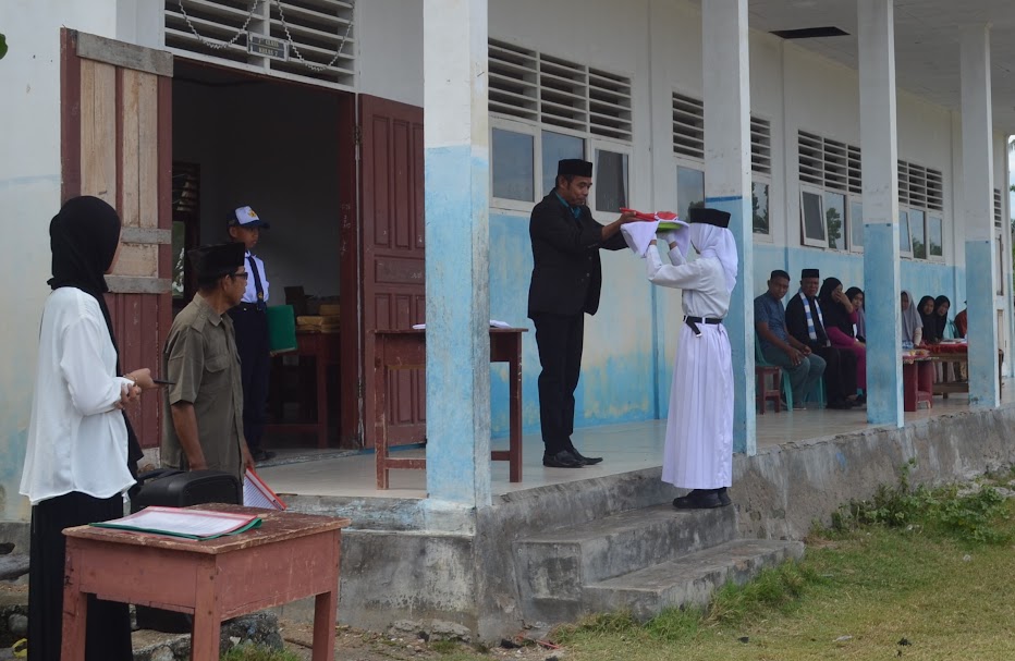 SMP LPPKD Gelar Upacara Bendera Peringati HUT RI ke-80 dengan Khidmat