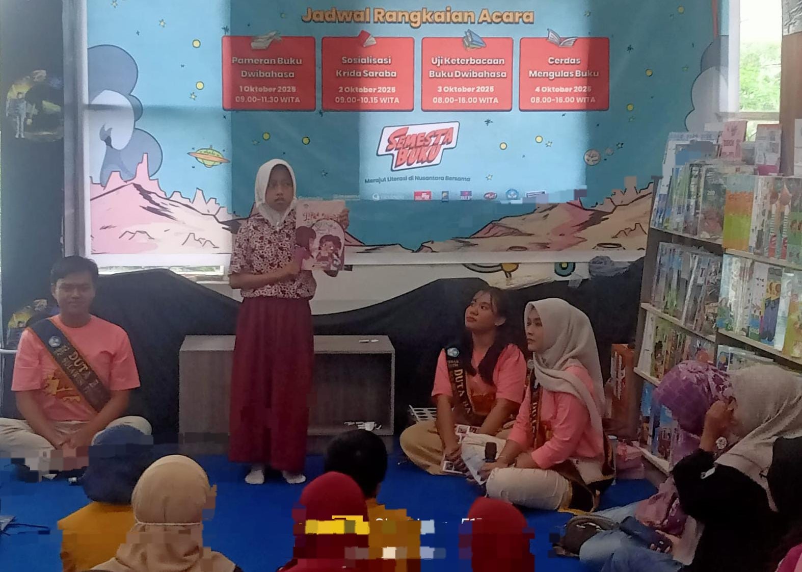 Cerdas Mengulas Buku Kolaborasi Gramedia Palu dan Balai Bahasa Sulteng