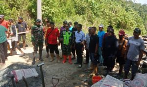 Gotong Royong Dua Desa di Balaesang Tanjung Perbaiki Jalan Rusak Parah