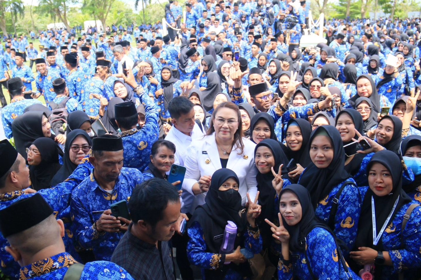 Bupati Donggala Serahkan SK P3K Tahap I Tahun 2025: Awal Pengabdian Baru Untuk Donggala Tercinta