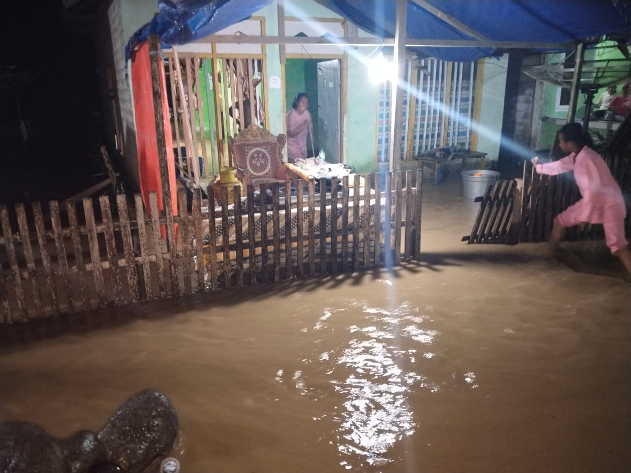 BNPB Rilis Laporan Bencana: Angin Puting Beliung hingga Banjir Rob Terjang Sejumlah Daerah