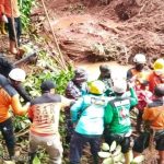 TNI dan Tim SAR Kerahkan Kekuatan Penuh Cari Korban Longsor
