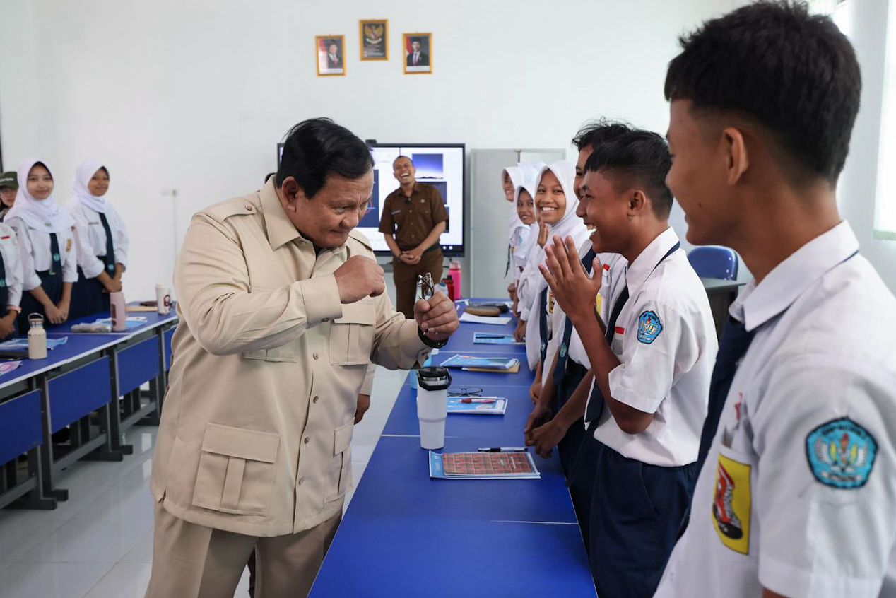 Peluncuran Perdana Papan Interaktif Digital, Tonggak Baru Akselerasi Pendidikan Nasional