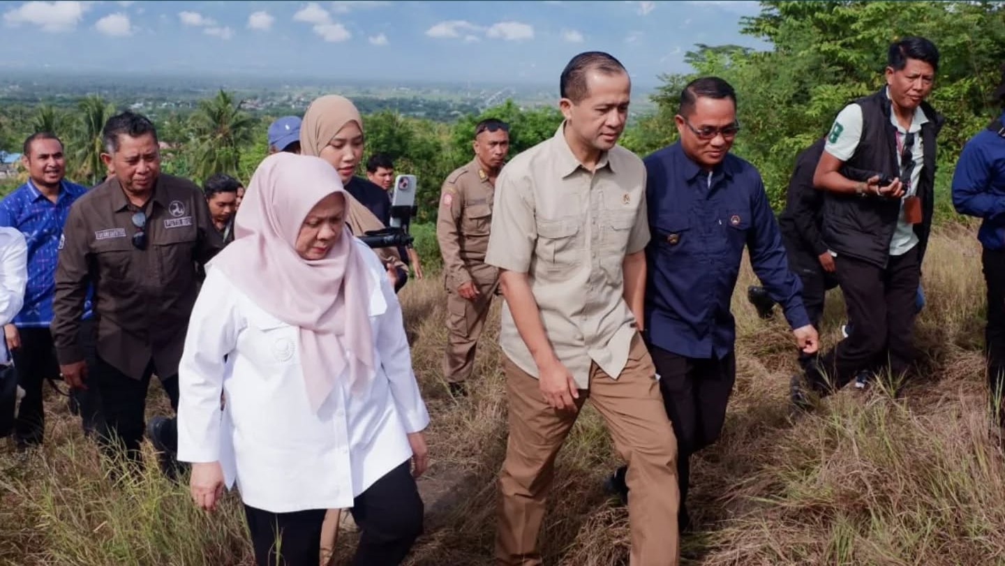 Menteri Transmigrasi Tinjau Lahan Pembangunan Kampus Patriot di Sigi, Tegaskan Komitmen Tingkatkan SDM Transmigrasi