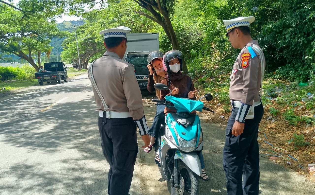 Polres Donggala Gelar Operasi Zebra Tinombala 2025 di Dusun Pangga, Fokus Wujudkan Lalu Lintas Aman Menjelang Nataru