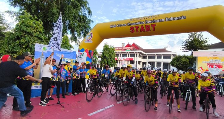 persatuanWali Kota Balikpapan Lepas Peserta Gowes Tour de’ Jakarta–IKN 2025