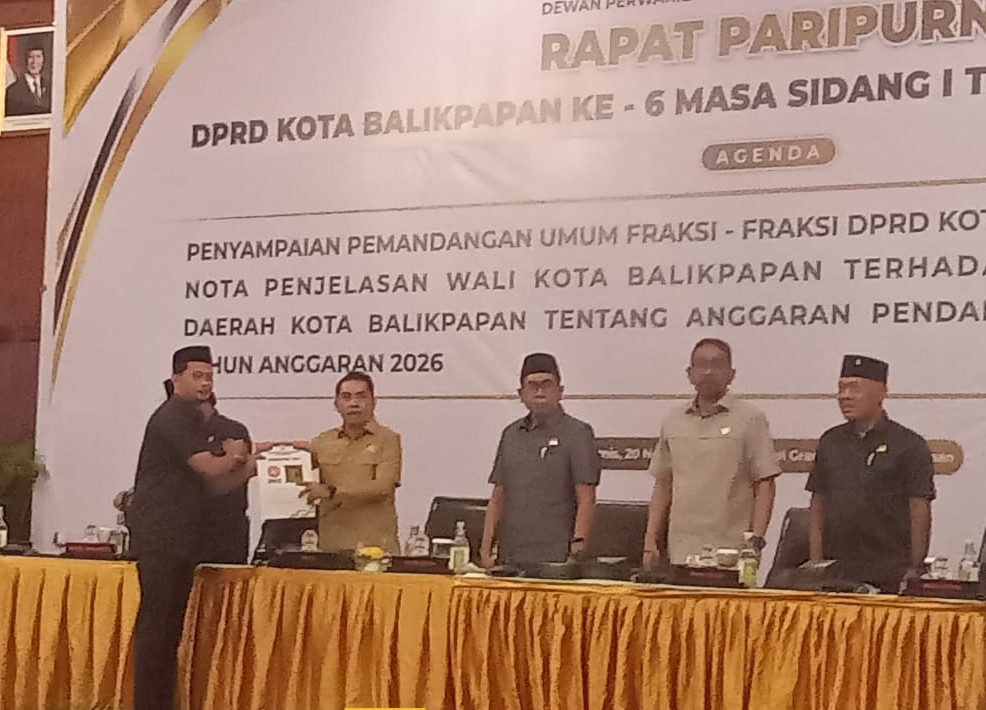 Rapat Paripurna ke-6 DPRD Balikpapan Soroti Penurunan TKD Rp1 Triliun, Pemkot Fokuskan Ulang Prioritas APBD 2026
