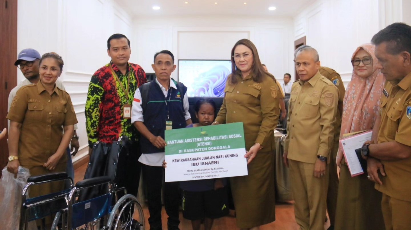 Bupati Vera Bangun Generasi Mandiri, Ringankan Beban Sosial 110 Penerima ATENSI