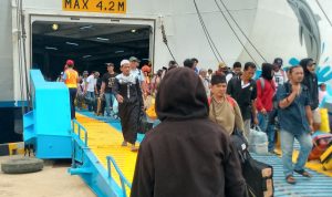 Pelabuhan Donggala Jadi Gerbang Utama Nataru, KM Dharma Kencana V Bawa 1.026 Penumpang
