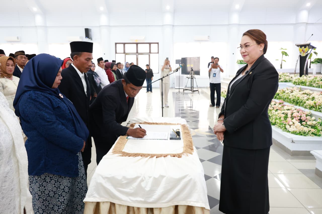 Bupati Donggala Kukuhkan 43 PAW BPD, Tegaskan Amanah Demokrasi Desa