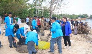 Semangat Gotong Royong Menggema di Pantai Bonebula, Donggala Gelar Kerja Bakti Massal