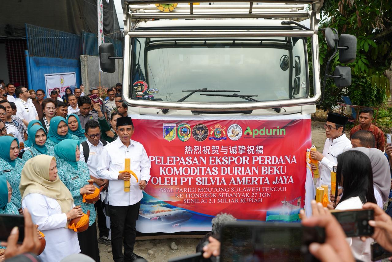 Ekspor Perdana Durian Beku ke Tiongkok. Gubernur Anwar Hafid Sebut Parigi Moutong Jadi “Tambang Emas Berduri” Dunia