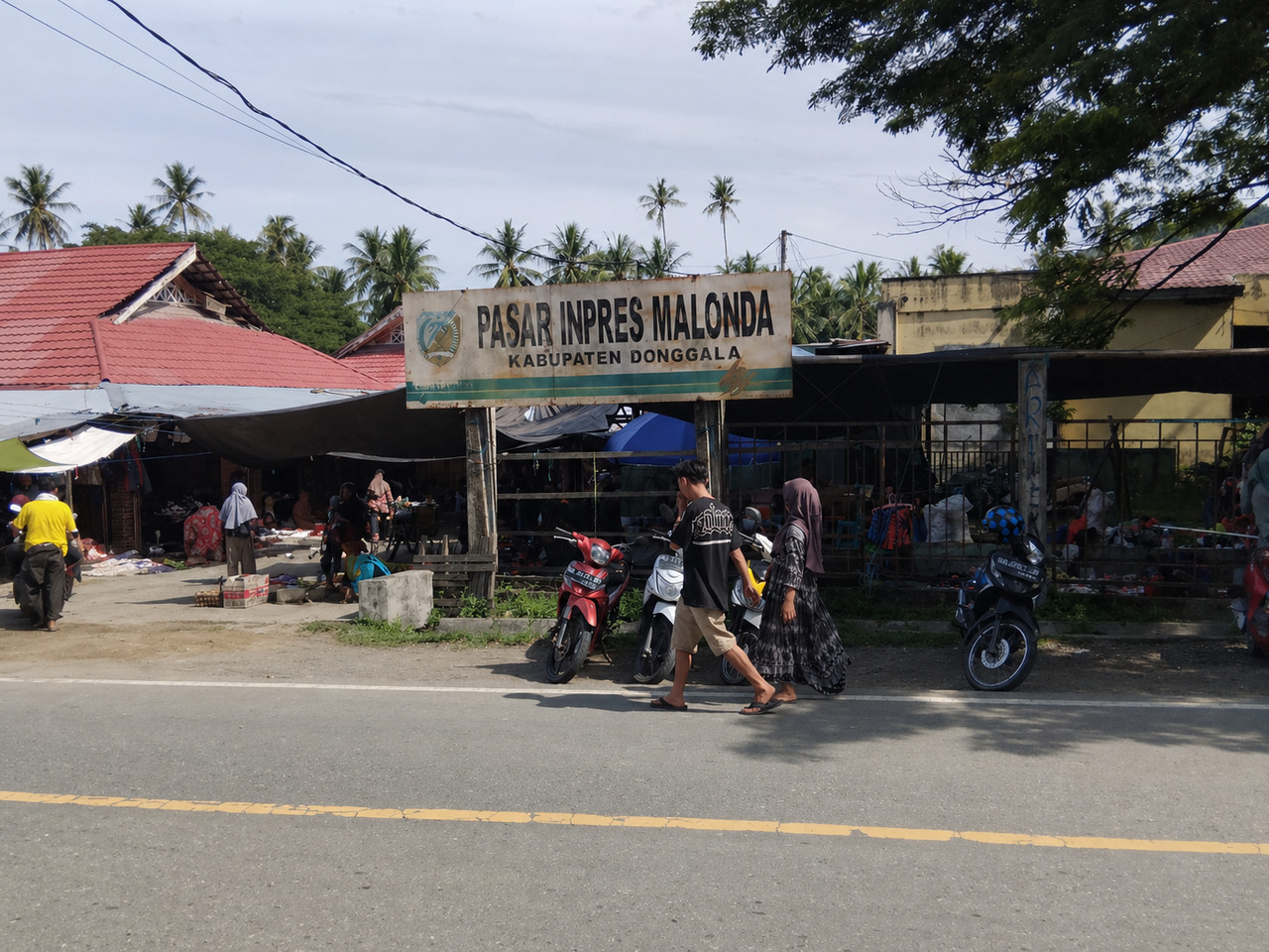 INFORMASI HARGA KEBUTUHAN POKOK DAN BAHAN STRATEGIS PASAR MALONDA KABUPATEN DONGGALA SULAWESI TENGAH TANGGAL, 30-04-2026