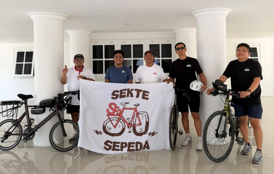 “Berani Gowes 600 Km: Aksi Epik Sekte Sepeda Luwuk Promosikan Pesona Sulawesi Tengah hingga Mendunia”