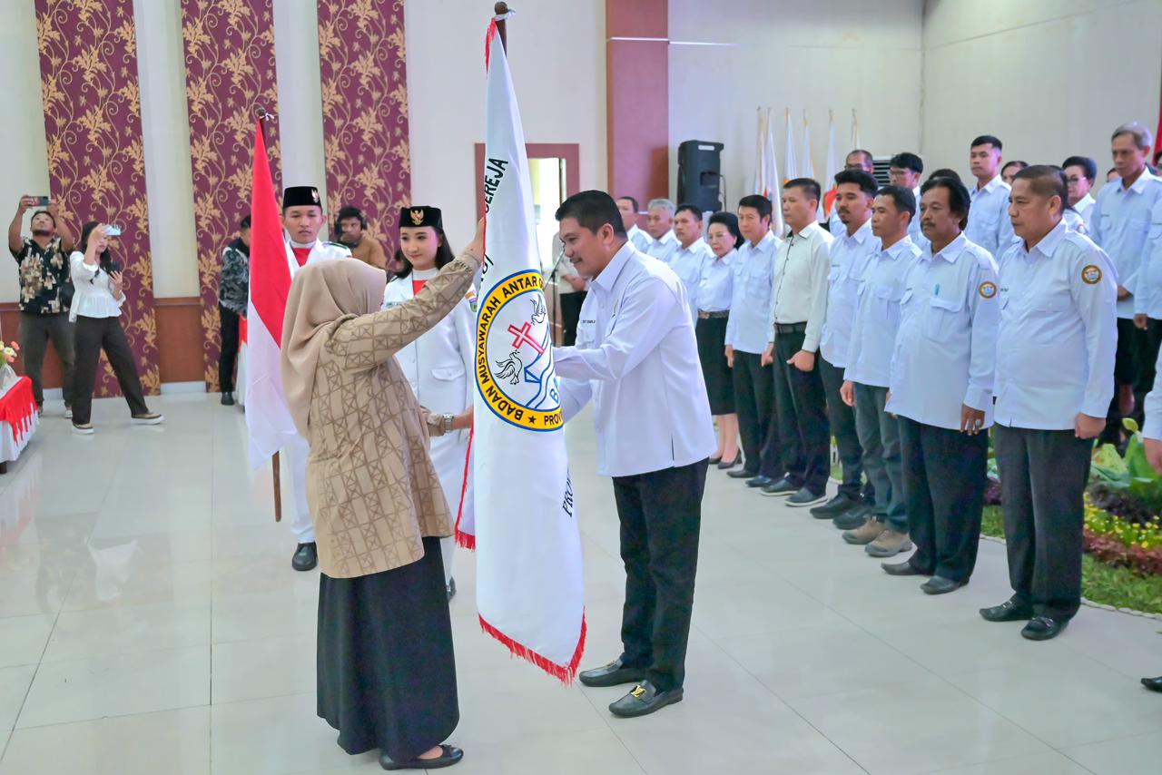 Wagub Sulteng Kukuhkan Pengurus BAMAG 2026–2031, Dorong Gereja Ambil Peran Nyata Atasi Persoalan Sosial