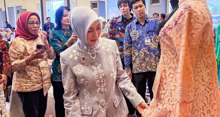 Wastra Sulteng Mendunia! Sry Nirwanti dan Bank Indonesia Perkuat UMKM Kreatif Berbasis Budaya