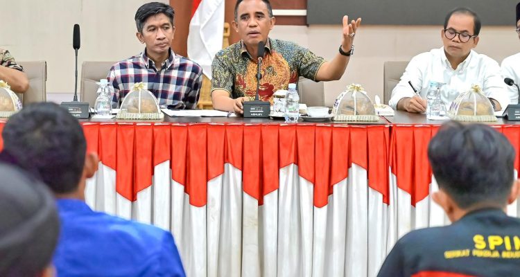 Gubernur Anwar Hafid Siap Bentuk Satgas Ketenagakerjaan, Aspirasi Buruh dan Mahasiswa Direspons Cepat