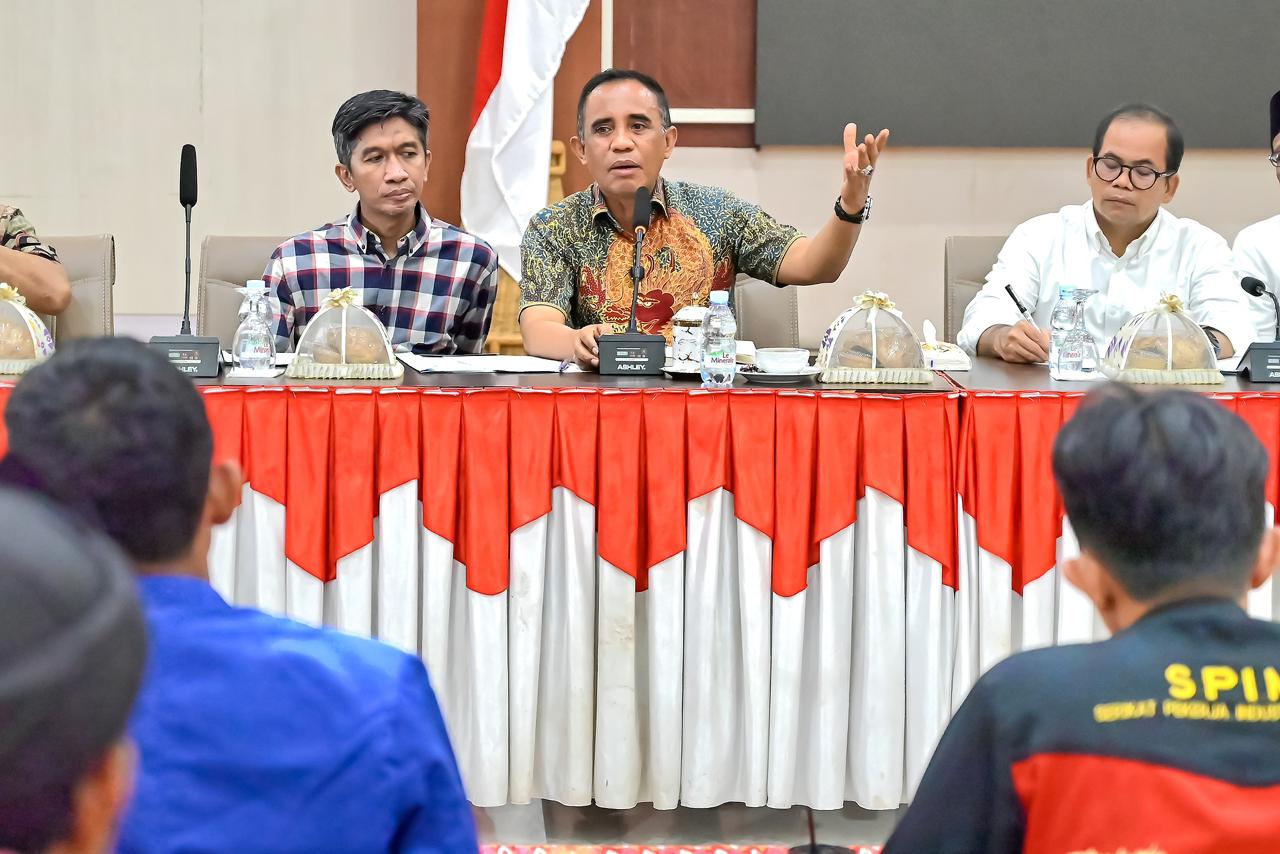 Gubernur Anwar Hafid Siap Bentuk Satgas Ketenagakerjaan, Aspirasi Buruh dan Mahasiswa Direspons Cepat