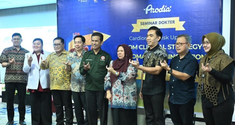 Wagub Reny Suntik Semangat Dokter Muda: Jangan Puas Jadi Dokter Umum