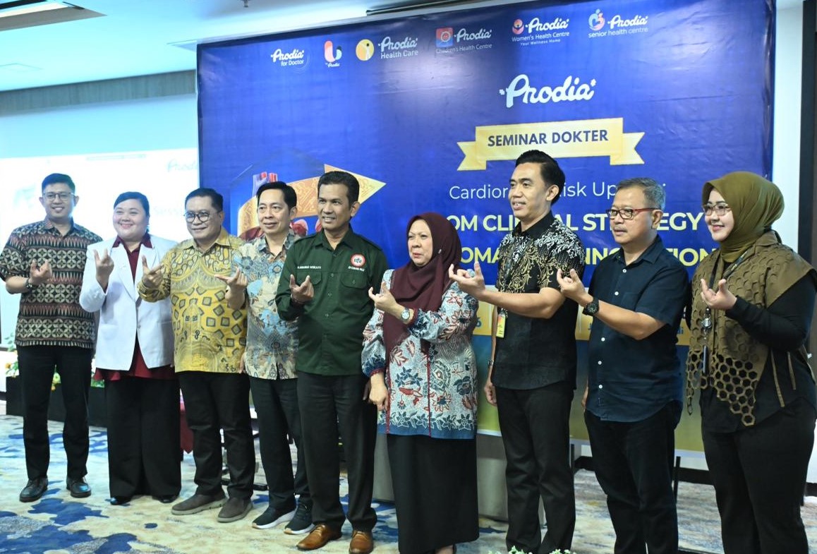 Wagub Reny Suntik Semangat Dokter Muda: Jangan Puas Jadi Dokter Umum
