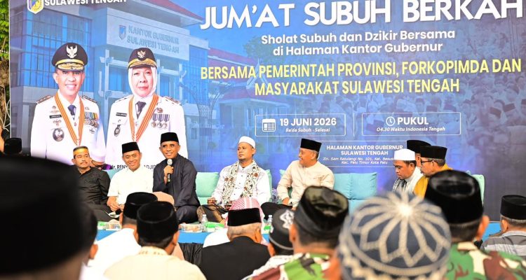 Ribuan Jamaah Padati Kantor Gubernur, Anwar Hafid Ajak Sulteng Bangun Kekuatan Spiritual di Tahun Baru Islam