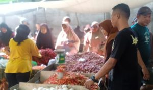 Informasi Harga Kebutuhan Pokok dan Bahan Strategis Pasar Malonda Kabupaten Donggala Sulawesi Tengah Tanggal, 19-06-2026 Informasi Harga Kebutuhan Pokok dan Bahan Strategis Pasar Malonda Kabupaten Donggala Sulawesi Tengah Tanggal, 19-06-2026