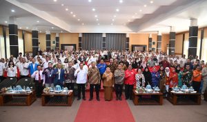 Perguruan Tinggi se-Sulteng Deklarasikan Konsorsium Iklim dan Tanggap Bencana, Wamen Dikti Saintek Dorong Kampus Jadi Pusat Solusi Perguruan Tinggi se-Sulteng Deklarasikan Konsorsium Iklim dan Tanggap Bencana, Wamen Dikti Saintek Dorong Kampus Jadi Pusat Solusi