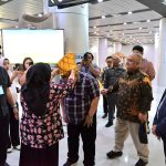 Prosesi Adat Kaili Sambut Kedatangan BPK RI di Palu