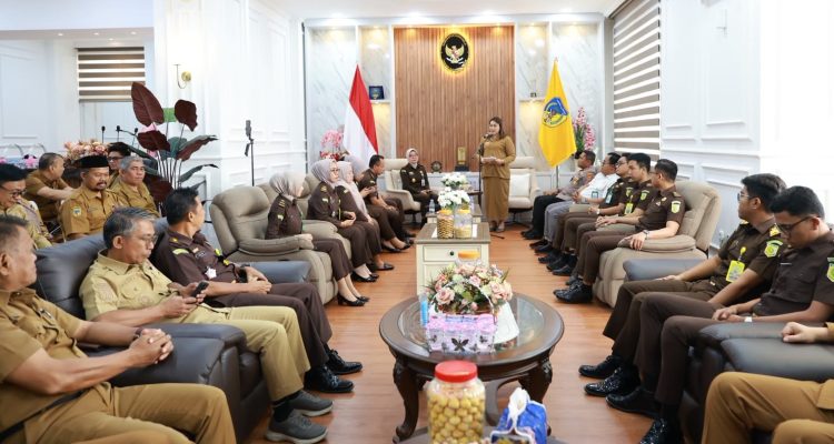 Bukan Sekadar Perpisahan, Bupati Donggala Lepas Kajari Andi Reny dengan Pesan