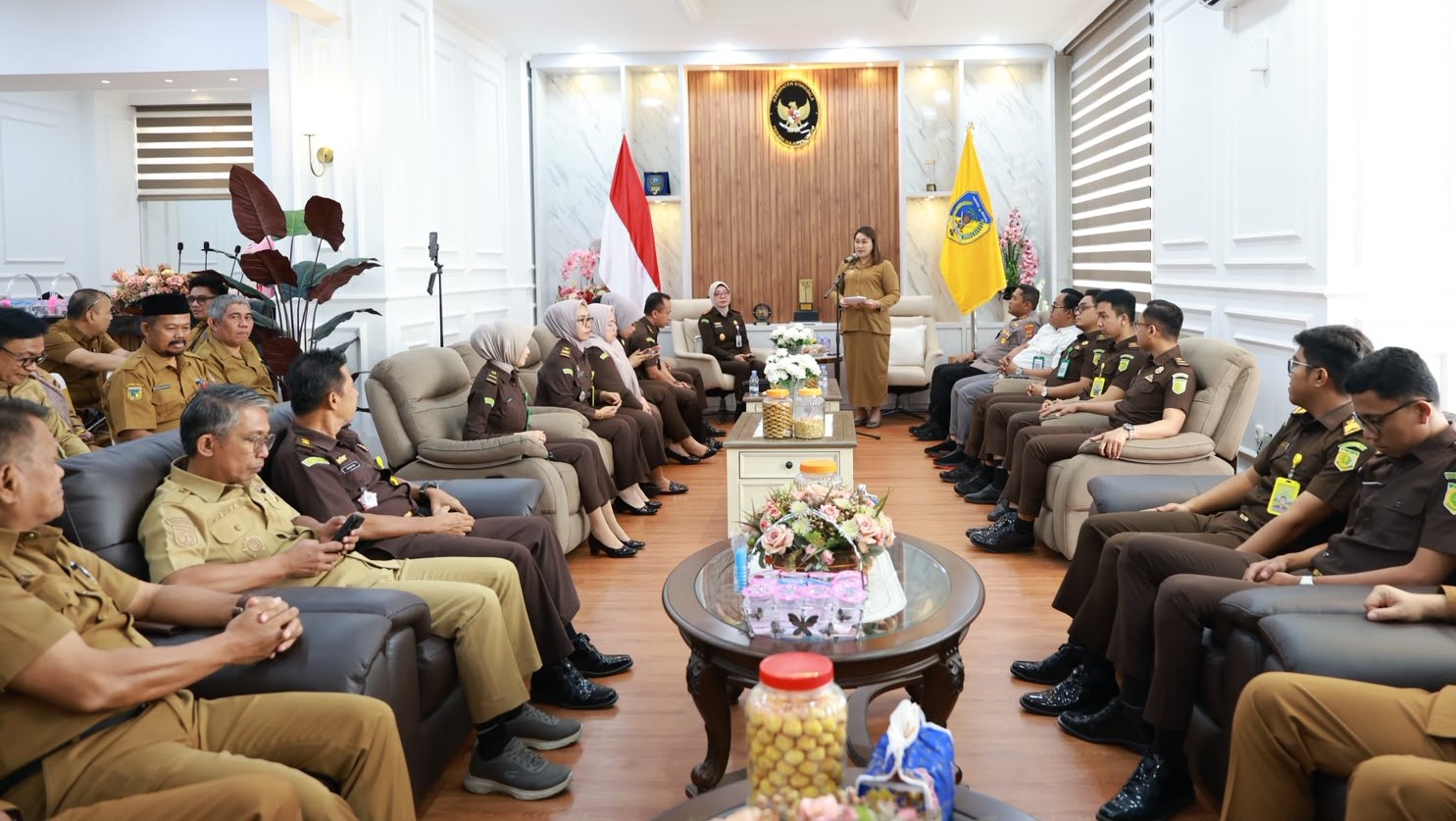 Bukan Sekadar Perpisahan, Bupati Donggala Lepas Kajari Andi Reny dengan Pesan