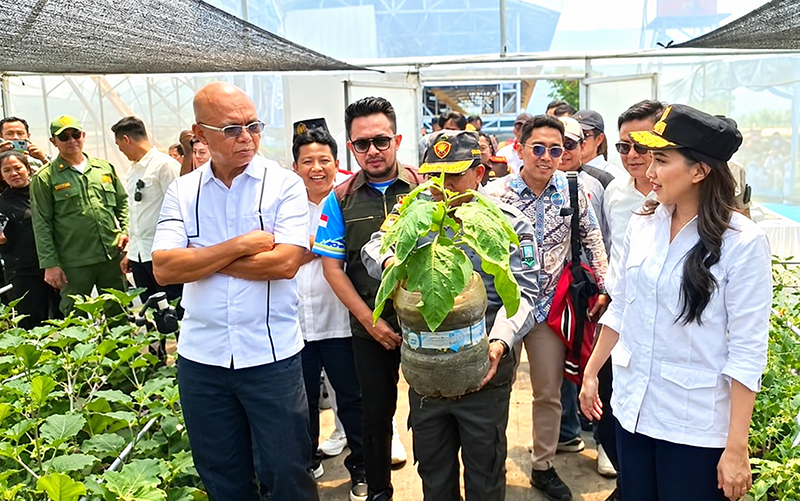 8.000 Satlinmas se-Jawa Tengah Padati Stadion Pandanaran Wujil, ASLINMAS dan ABPEDNAS Perkuat Konsolidasi Organisasi