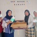 Kabut Asap Karhutla Mengancam Anak Sekolah, Hawang Bagikan 3.000 Masker